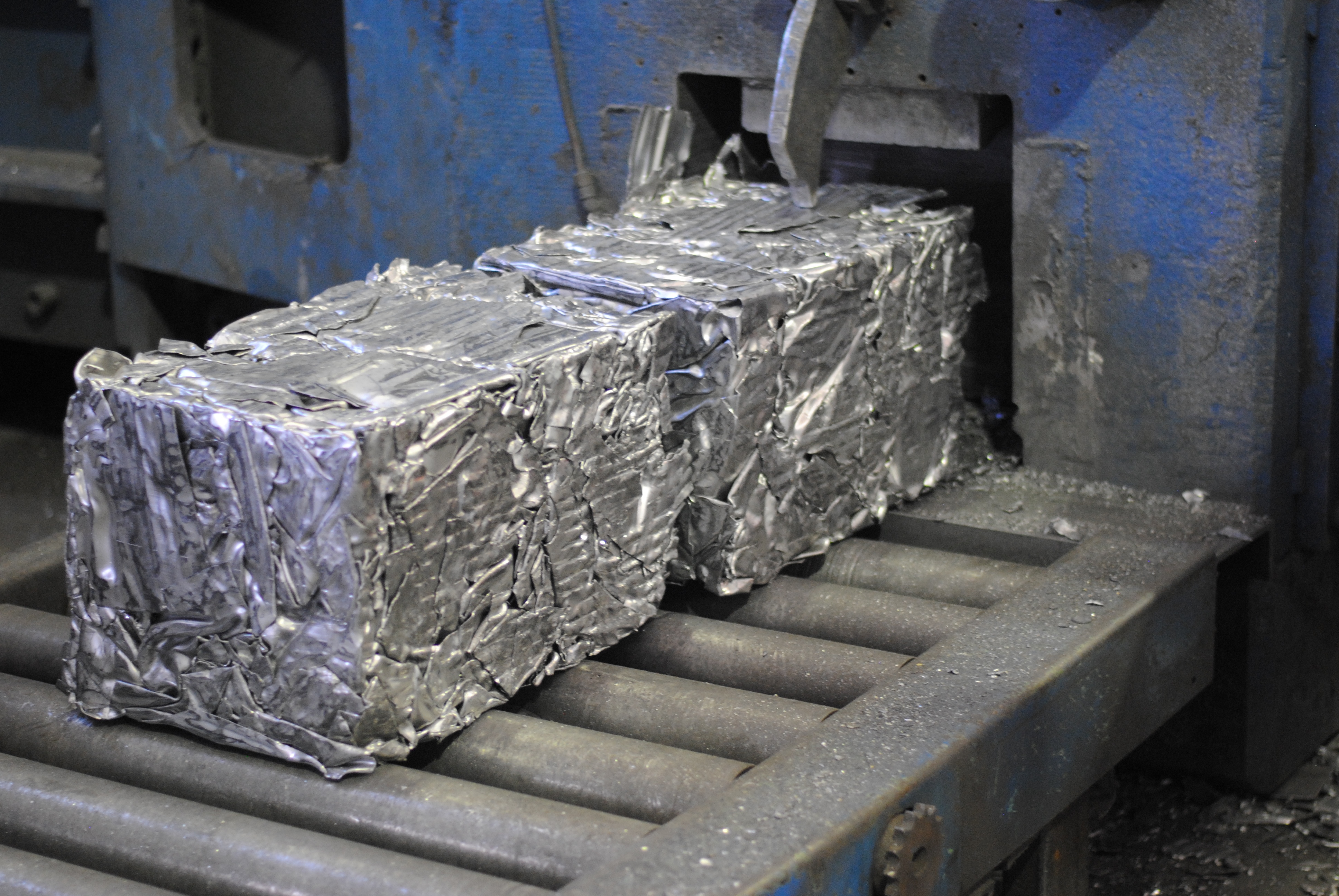 Balle alluminio pressato